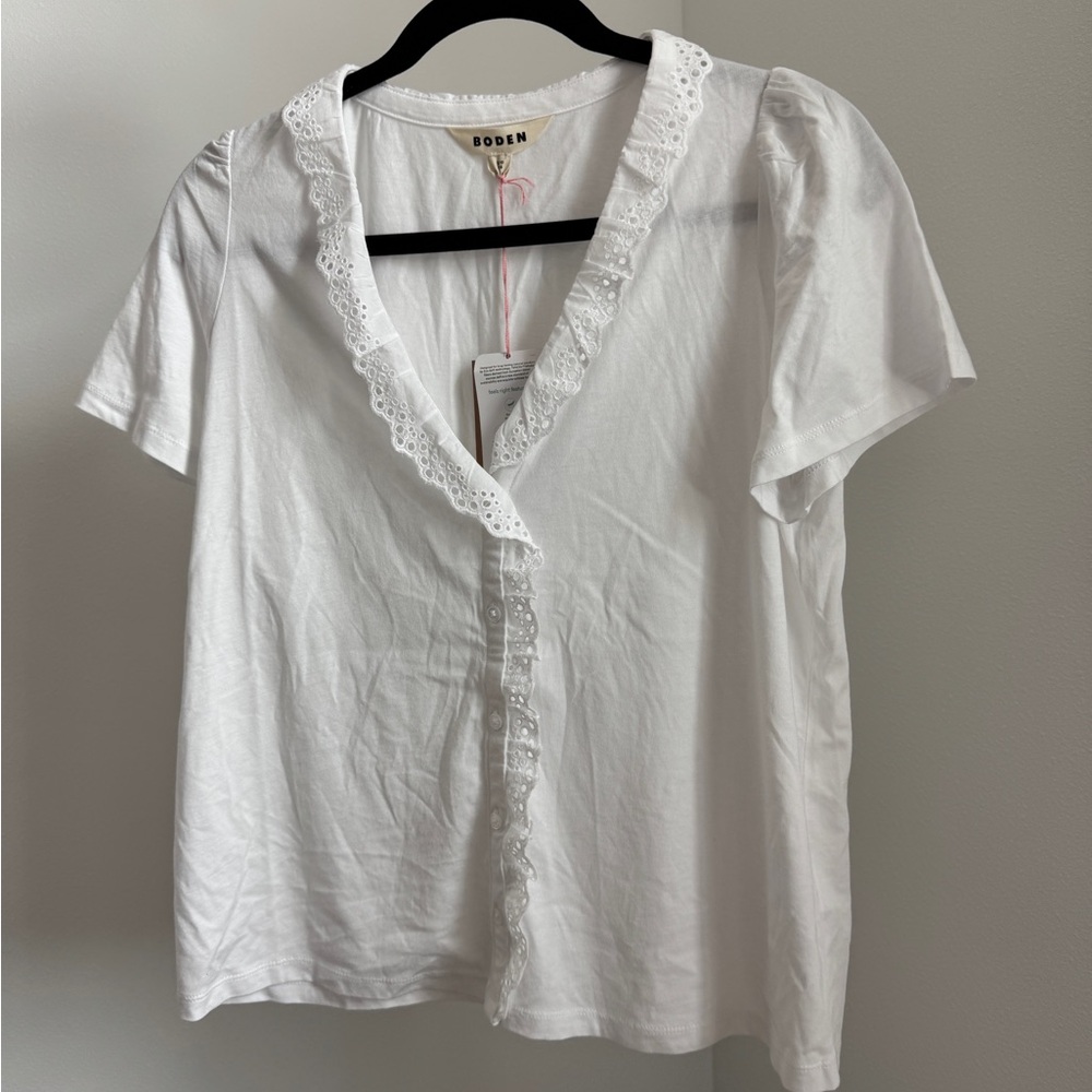 Boden Broderie White V-Neck Top **NEW WITH TAGS**